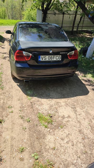 Vând seria 3 e90 2008