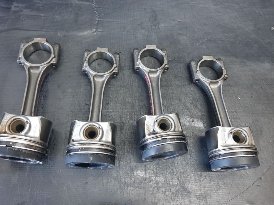 piston cu biela  1.6 tdi cay  vw passat b6 caddy 3 golf 6 audi a3 8p1 seat altea 5p ibiza 4