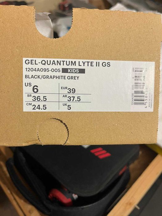 Нови обувки Asics и Primigi