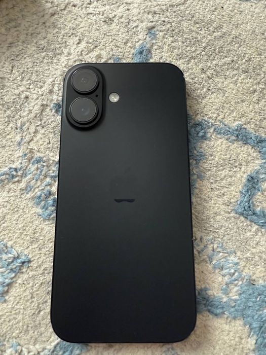 Продам айфон 16 126гб 90% 200к