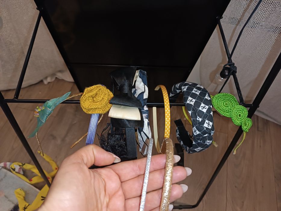 Диадеми 26 броя. Свалям цената всички за 48 лв. Отново свалям на 36