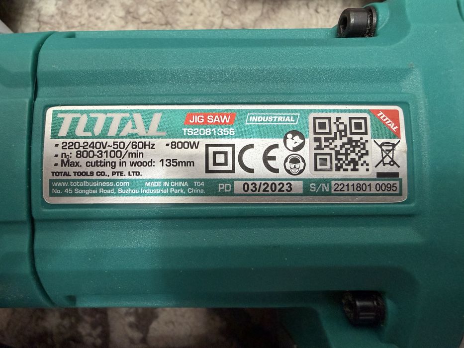 Продам лобзик Total