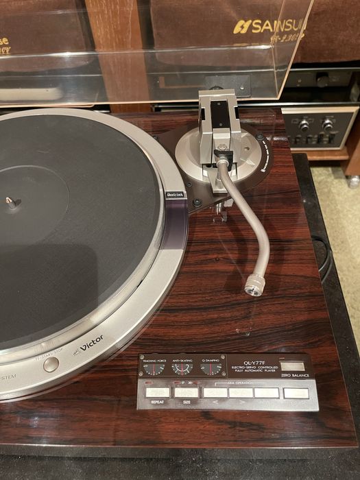 VICTOR QL 77  Проигрыватель винила