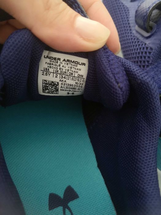Детски маратонки Under Armour, размер 34