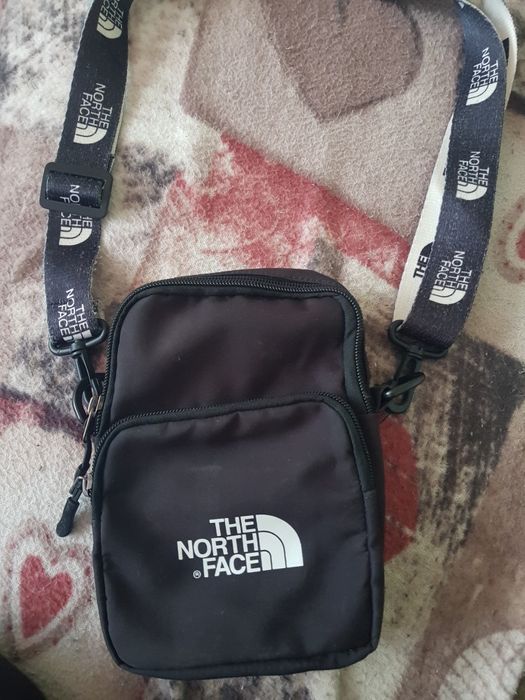 Чантичка на The north face