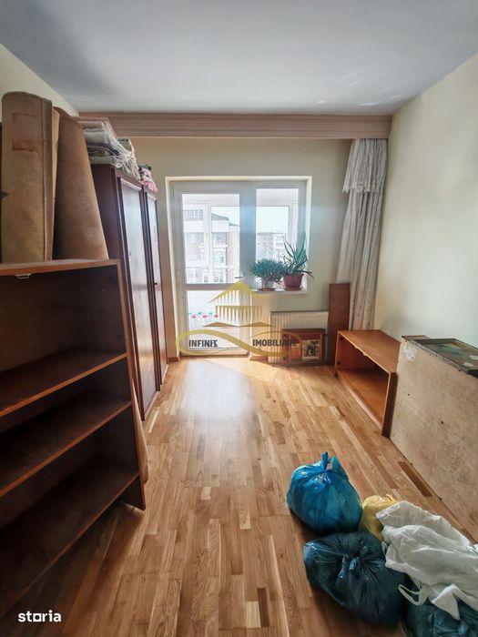 Vand apartament 3 camere decomandate – zonă Ștefan cel Mare