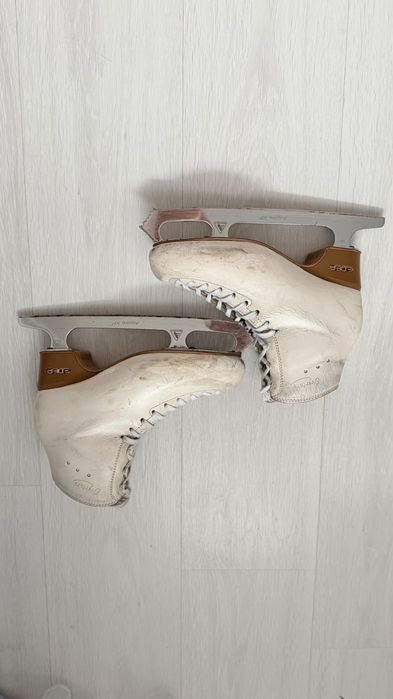 Продам коньки IDEA