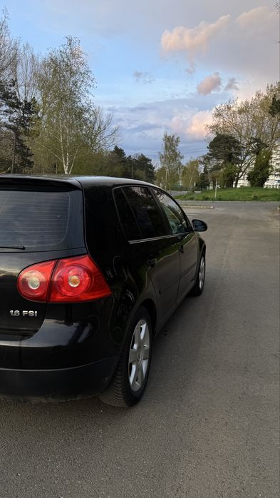 volkswagen  golf  V  1.6 benzina