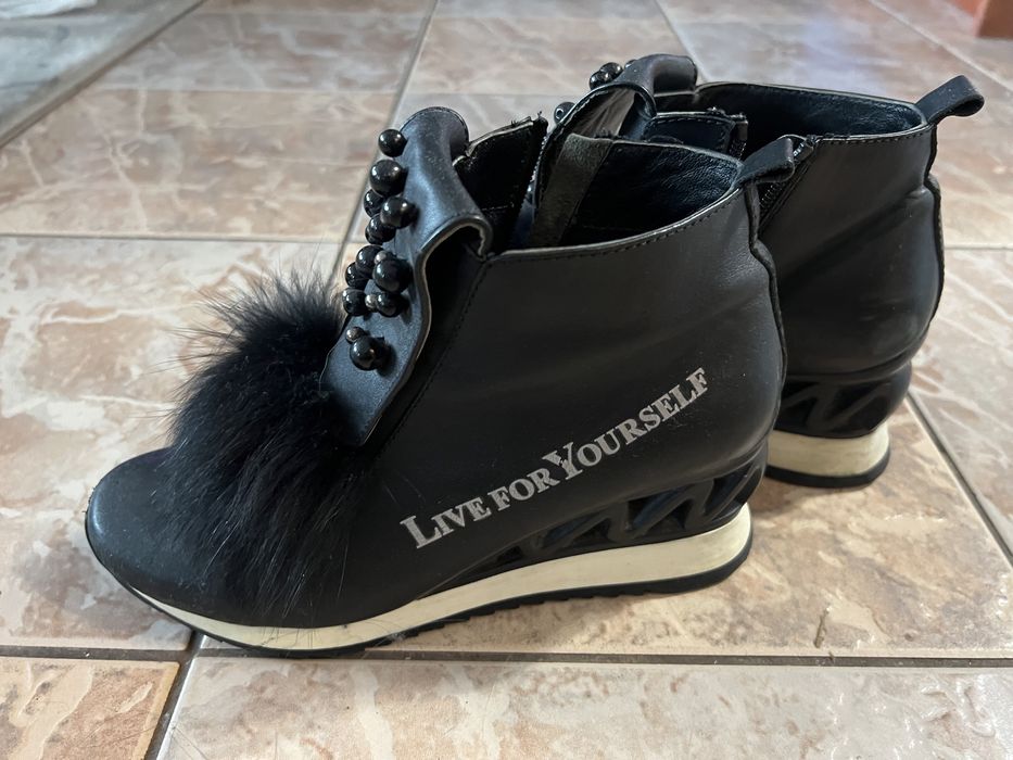 Боти естествена кожа Love Moschino