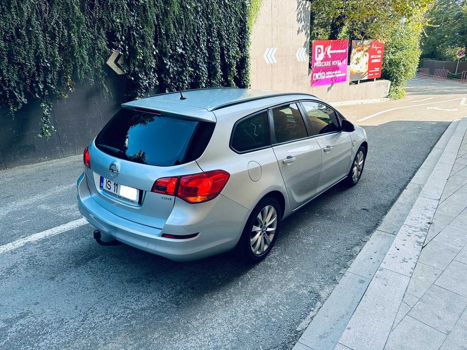 Opel Astra ~ 1.7Diesel Euro 5 ~ Clima Pilot Senz Park Scaune Incalzite