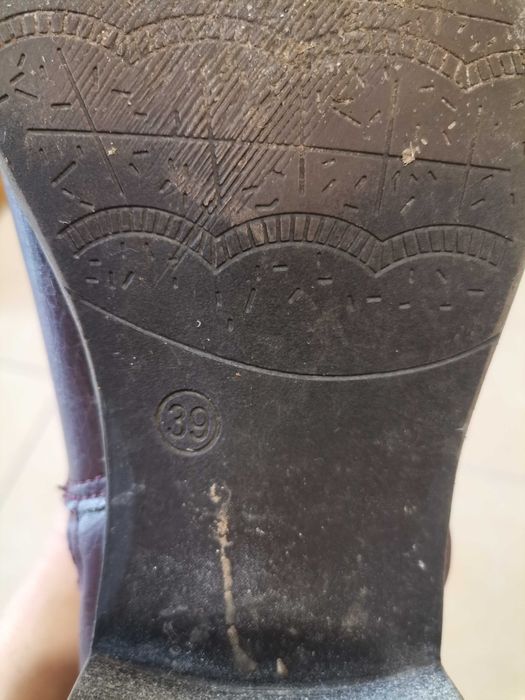 Дамски обувки размер 38 и 39 по 10 лв./чифт или 30 лв. заедно.