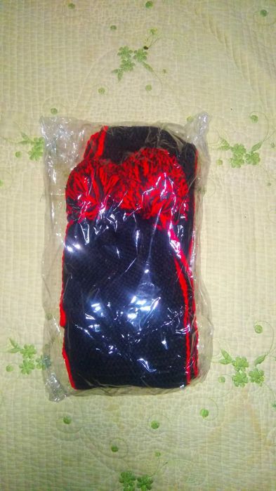 Шарф черно-красный