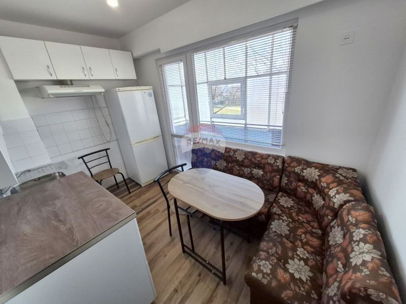 Продава се Двустаен апартамент в Варна, Левски - 59 кв.м за 2611 €/кв.м - Снимка #8