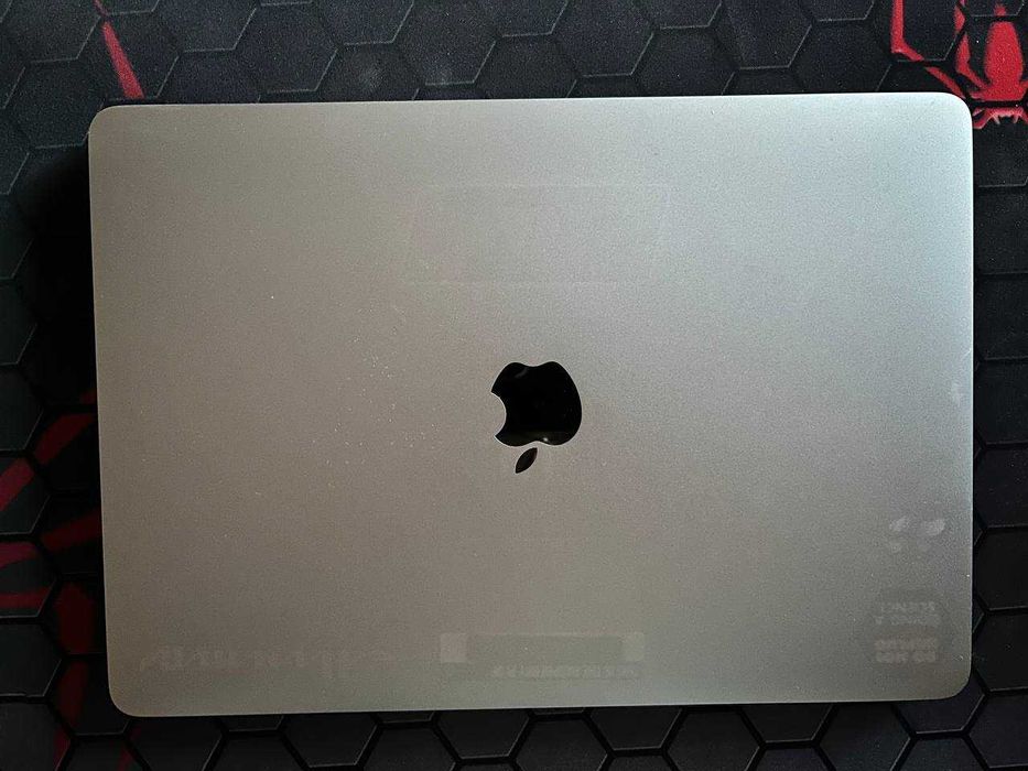 MacBook Pro 13" 2020 | Intel Core i5 | 8 ГБ | SSD 256 ГБ
