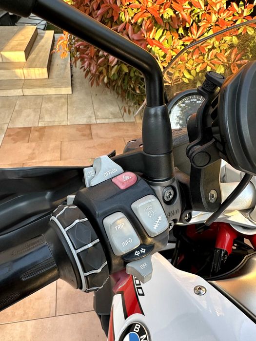 BMW R1200R, Akrapovic, Cutii BMW, Keyless, 2 parbrize, Cauciucuri noi