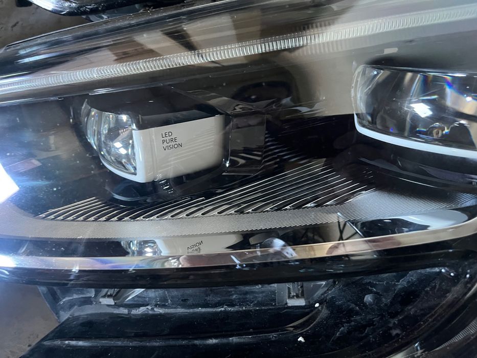 Фарове за Рено и Дачия