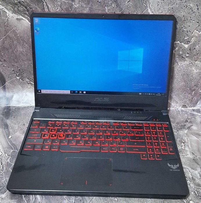 Ноутбук Asus AMD Ryzen 5-3 пок;  16 Гб (919120 г.Кокшетау, Абая 145)