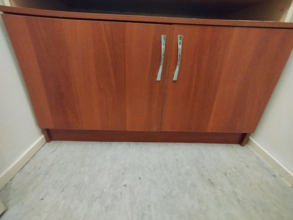 Продам шкаф ,уже дверцы сняли