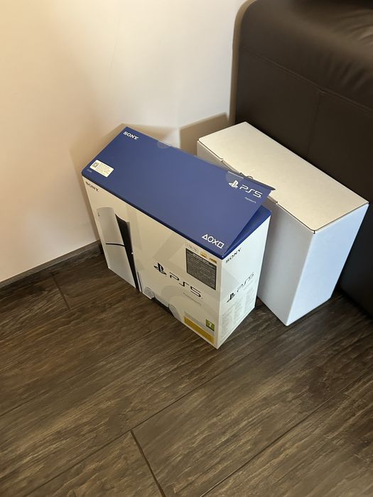 Чисто НОВ! PlayStation 5 (PS5 Slim) Standard Edition – с гаранция от Зора