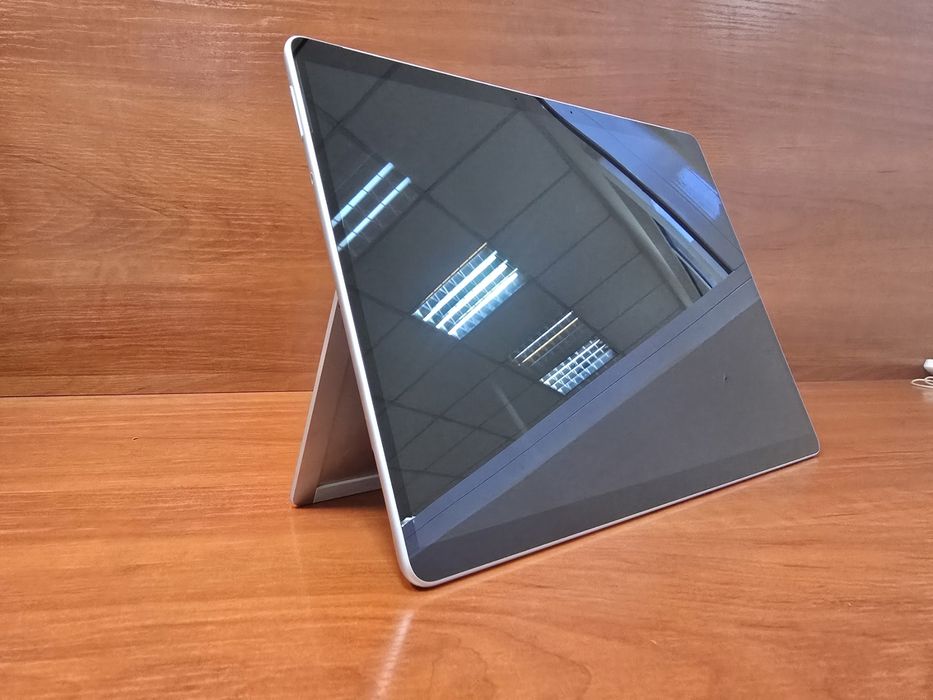 Таблет Microsoft Surface Pro 8 + Писалка Slim Pen 2