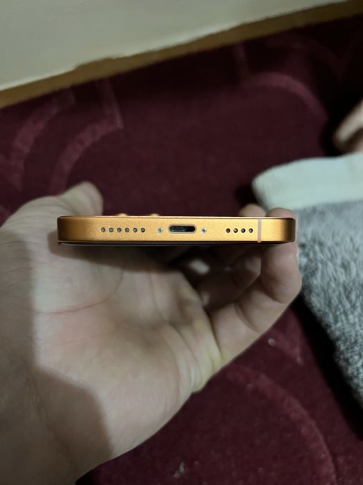 IPhone xr 17 pro korpusda