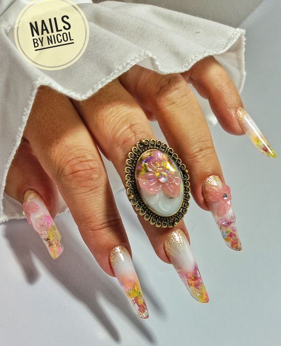 Unghii false sector 2 Colentina și inele pe comandă personalizate