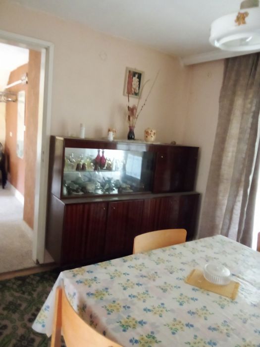 Продавам тухлена къща в село Ваксево област Кюстендил