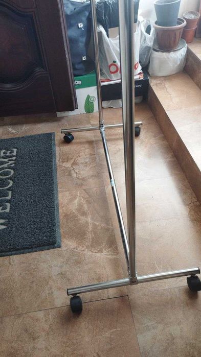 Напольная, гардеробная вешалка для одежды