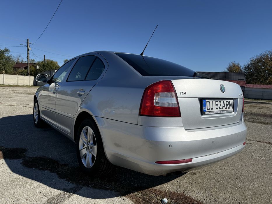 SKODA Octavia 2010 — imagine 3