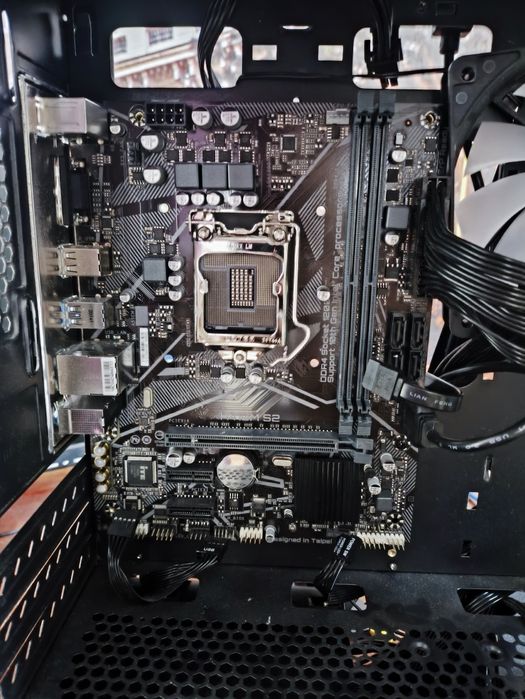 Продам мат плату Gigabyte H410M