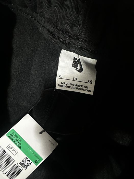 Pantaloni scurti Nike noi, marimea XL