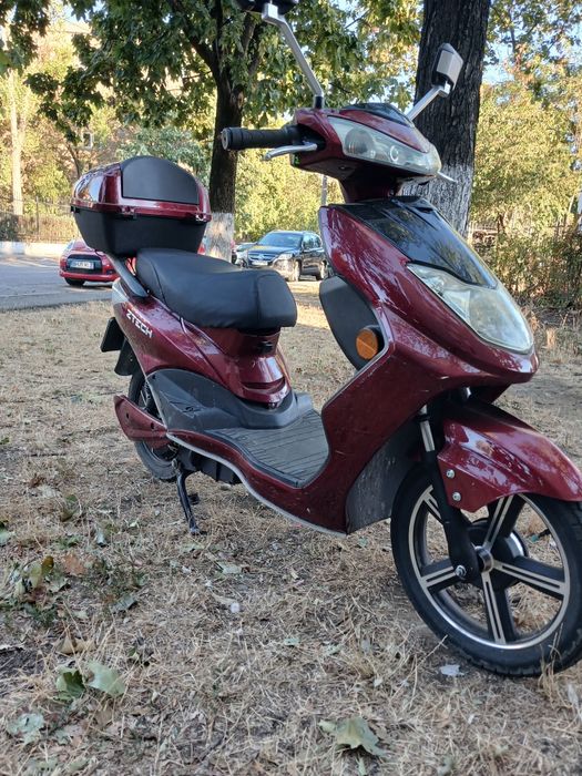 Vand scuter electric