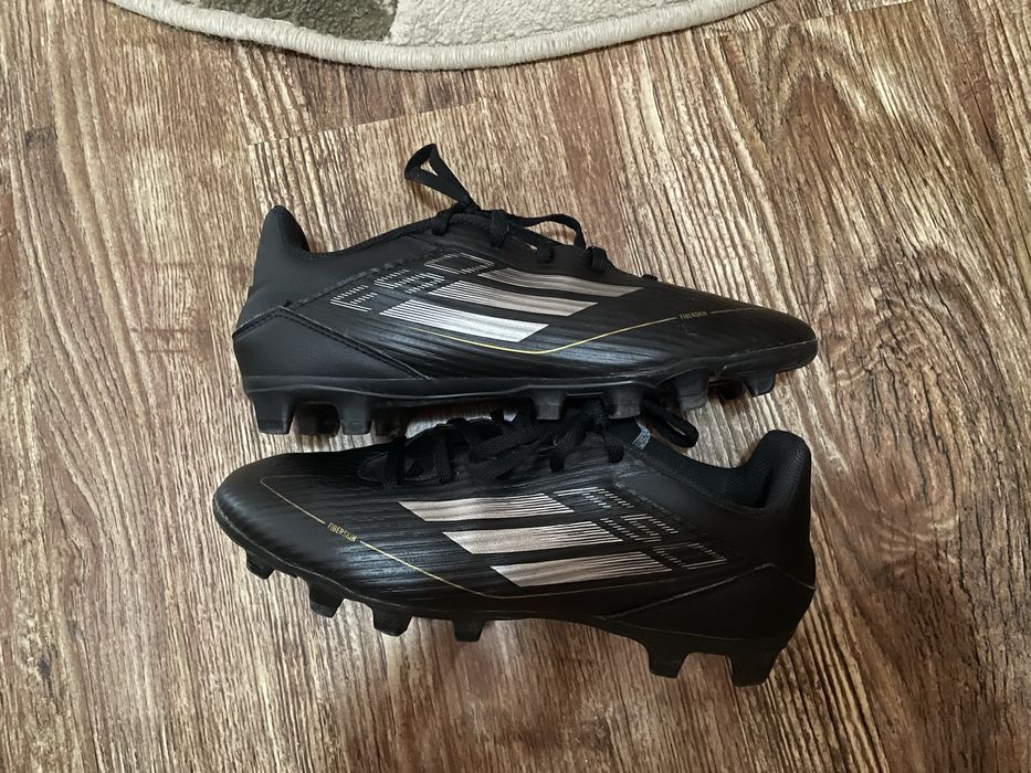 Vand ghete adidas f50