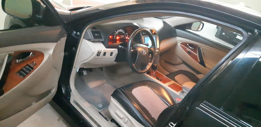 Toyota Camry 40 сотилади