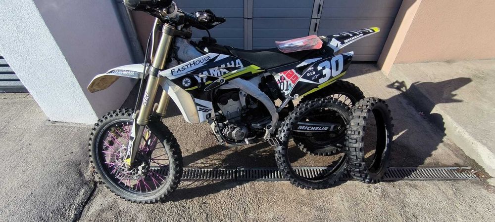 Motocicleta Yamaha YZ250F 2010