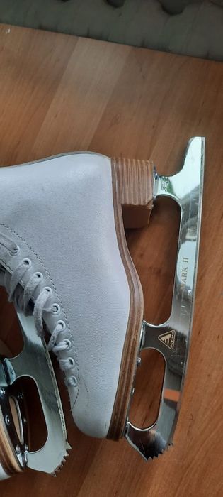 Коньки профессиональные, для фигурного катания,