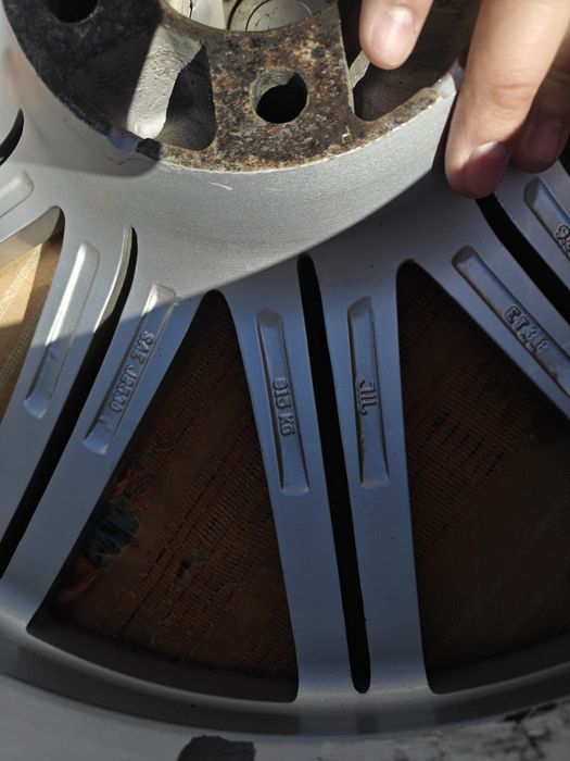 Диски литые Vossen