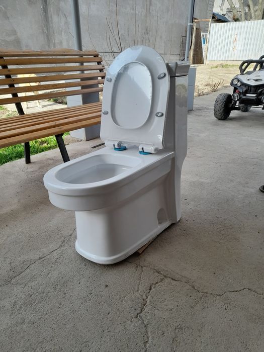 АКЦИЯ...Продам новые лытие унитазы.