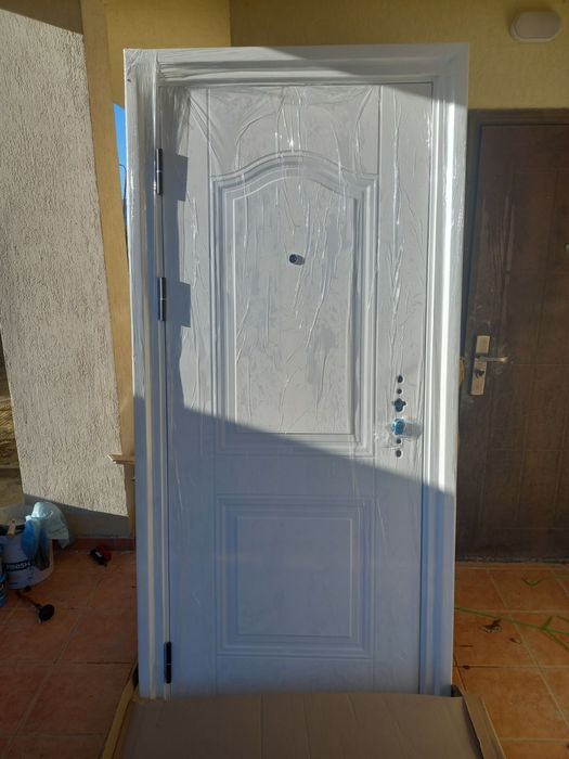 Интериорни врати