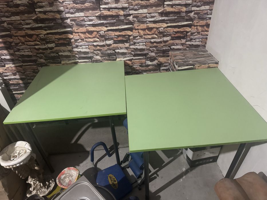 Стол со стульями