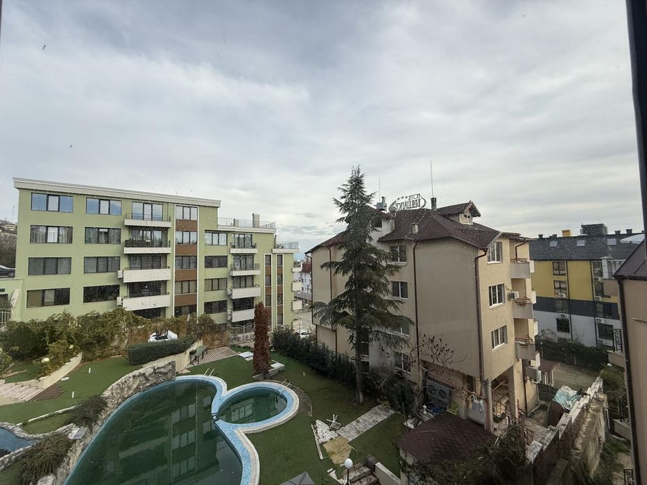 Дава се под наем Двустаен апартамент в Варна, Бриз - 65 кв.м за 598.23 € - Снимка #2