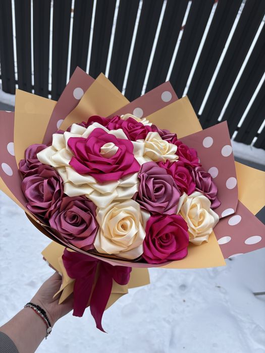 Buchet flori din satin