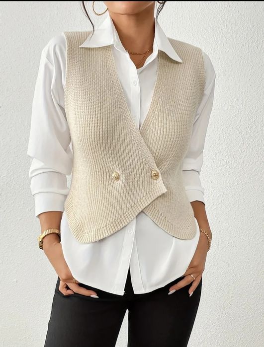 Продавам чисто ново дамско елече