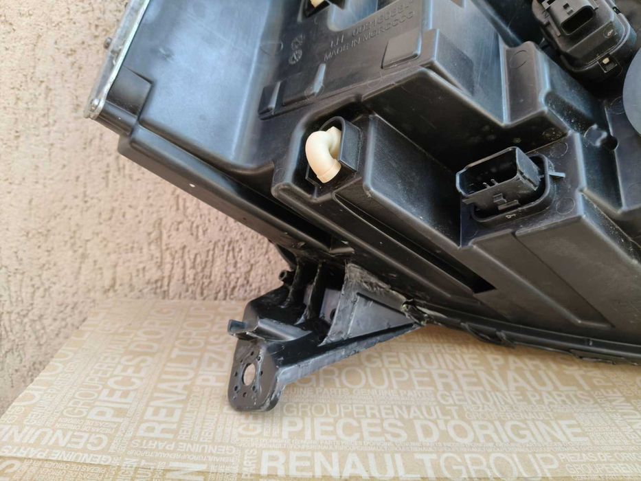 Far stanga Dacia Logan 3 facelift Sandero Jogger 2022 2023 2024 2025