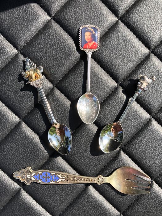 Висулка медальон на верижка и др.