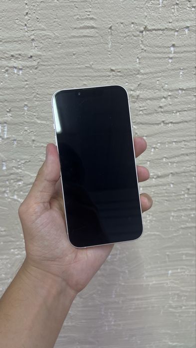 iPhone 13 хорошее состояние 128 гб