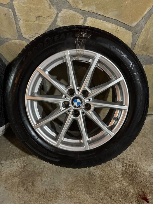 Vând set complet jante BMW R17 + anvelope de iarnă Goodyear