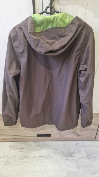 Ново Яке S/M размер Ветровка