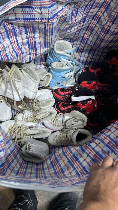 Продам коньки  за сумку20000тг