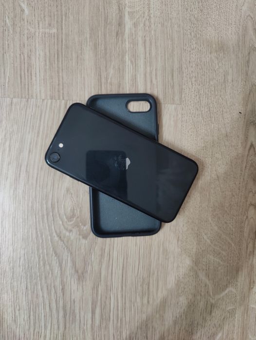 Срочно Iphone SE 2020 года